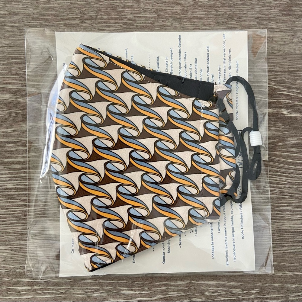 【NWT】Tory Burch Reusable Mask Adjustable